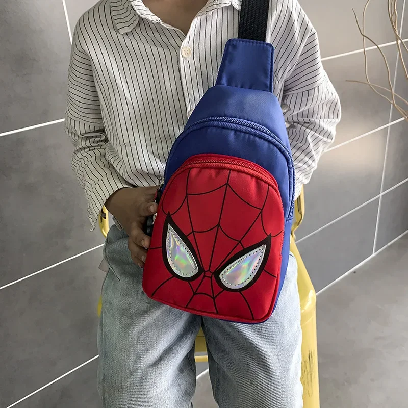 Marvel Spiderman Bolsa de peito crossbody para meninos e meninas, moda casual ao ar livre, desenhos animados Vingadores, um ombro, presente do