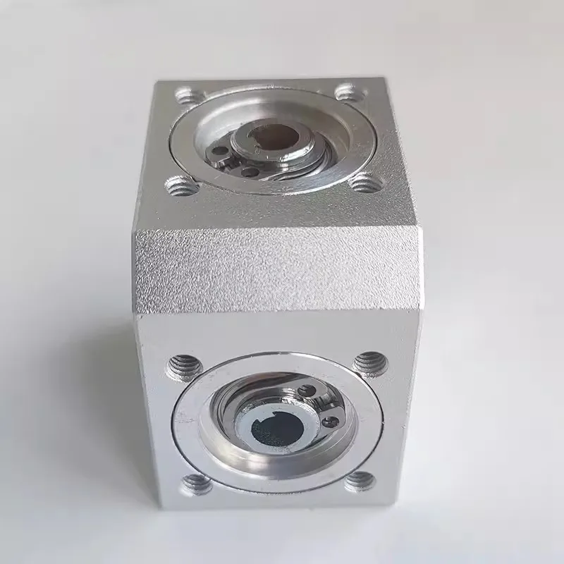 1 Module 20 Teeth Commutator Gear 2000RPM Two Axes 6MM Output Hole Type High Precision Right Angle Steering Gearbox