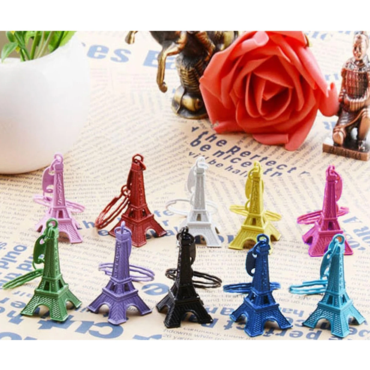 50Pcs 10 Colors Paris Retro Mini Eiffel Tower Model Cute Keychain Keyring Keyfob Gift