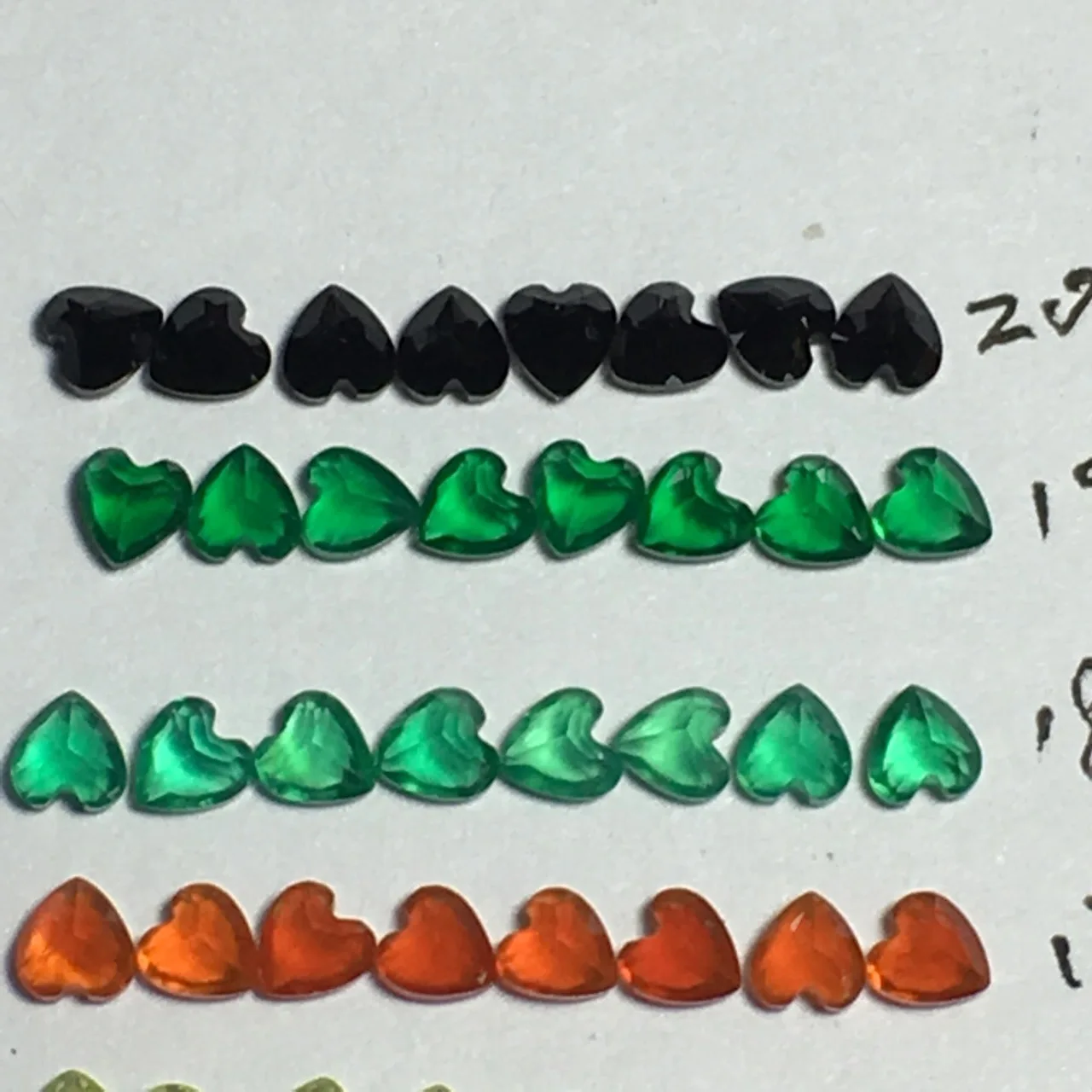 

Factory Wholesale 100% Real Natural Heart Shape 3mm Garnet Peridot Agate Crystal Gemstone Loose Gems Diy Material for Jewelry