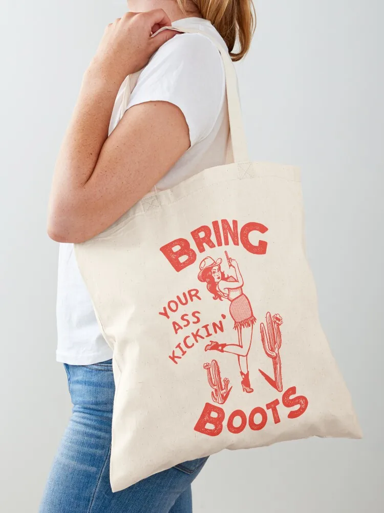 ¡Lleva tu trasero, botas para patadas! Chica vaquera Retro con pistola, ¡una gran Idea de regalo para mujer! Bolso de mano para playa, bolsa de lona