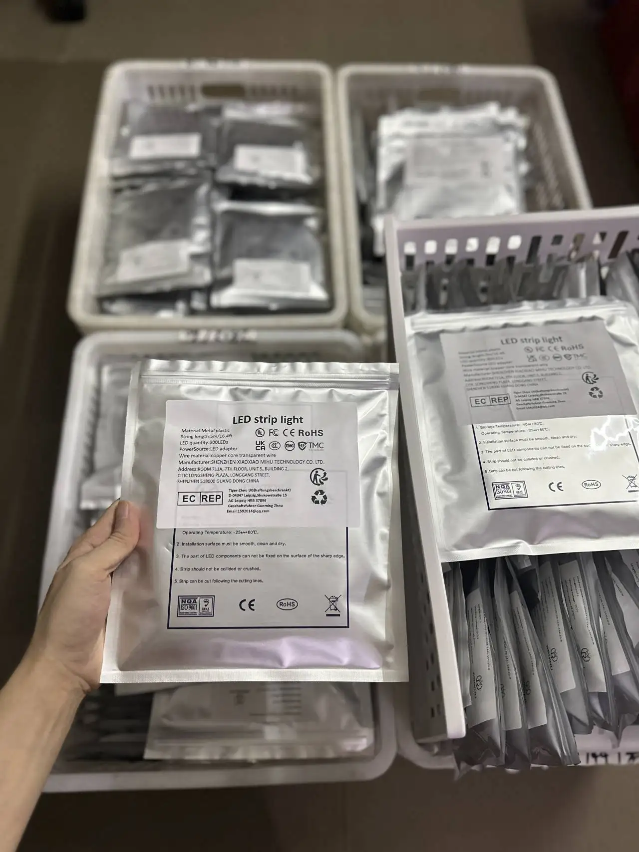 

300 м WS2812B 60 светодиодов/м IP30 белая печатная плата + 300 пар 3-контактный разъем