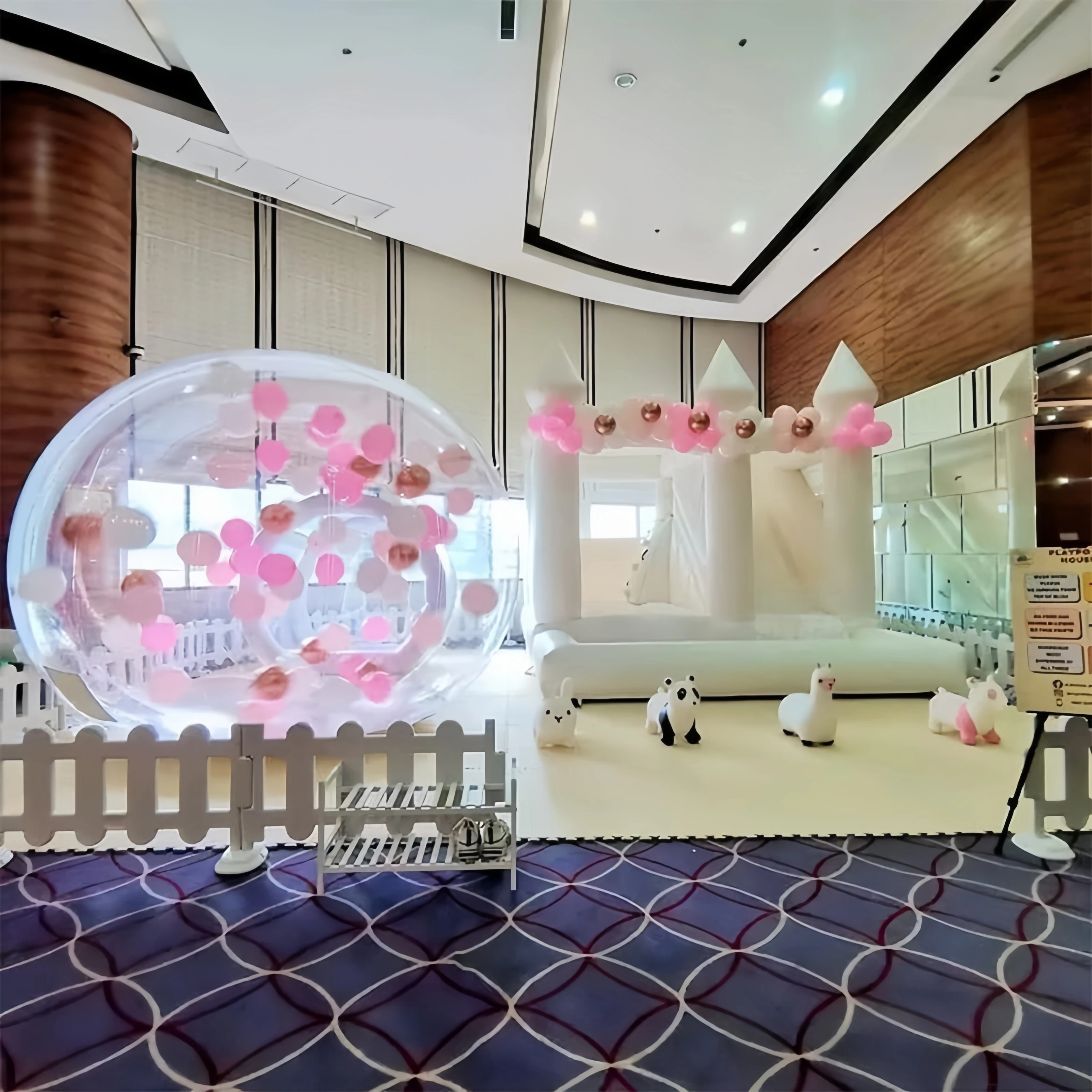 บ้านลมเป่าลมทรงโดมใสพร้อมแทรมโพลีนและเครื่องเป่าลม ขายตรงจากโรงงาน ผลิตจากวัสดุ PVC