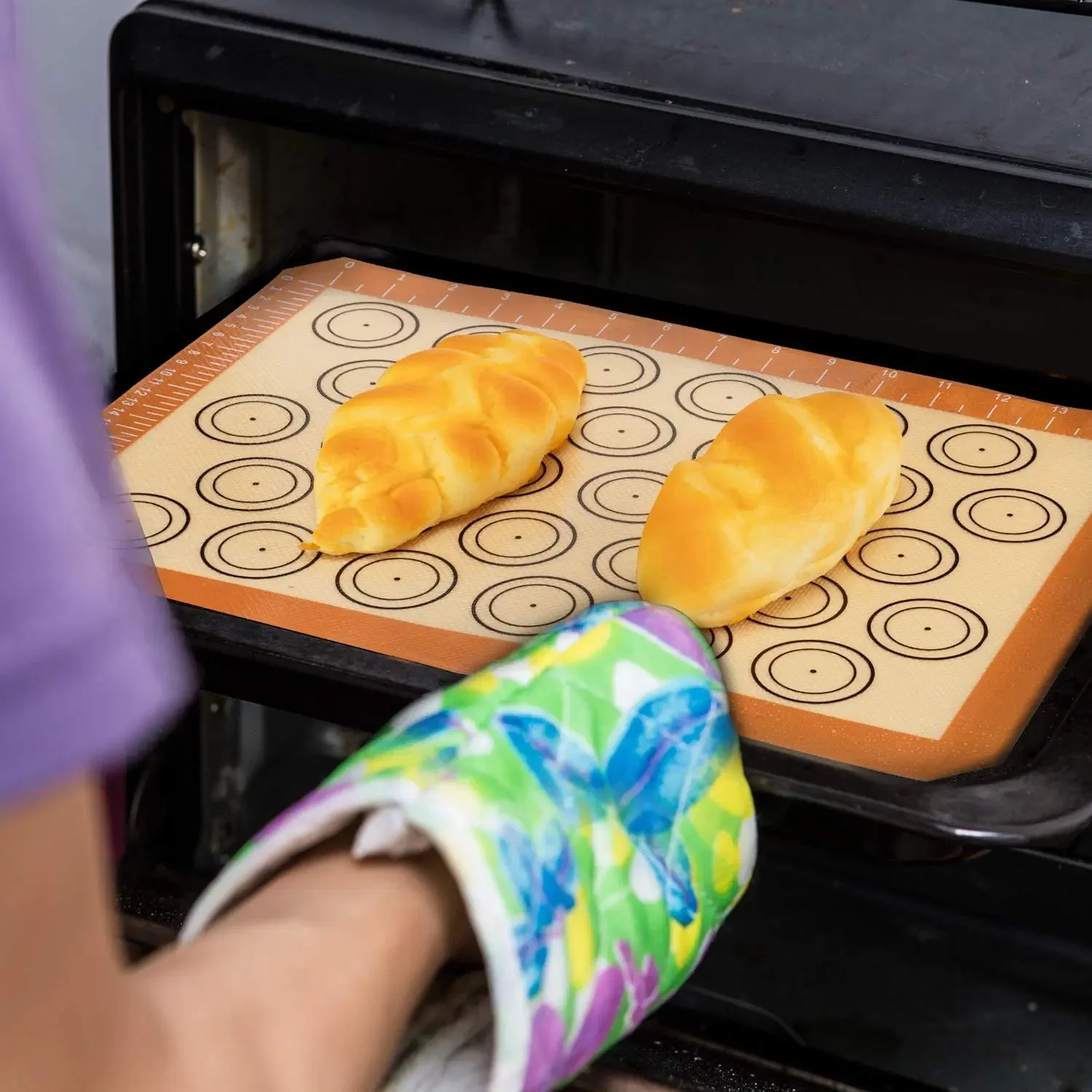 

Hot sale 1Pc Food Safety Silicone Baking Pads Tray Pot Pads Silicone Pads Reusable Cookie Sheets Ideal for Macarons Pastry Bread