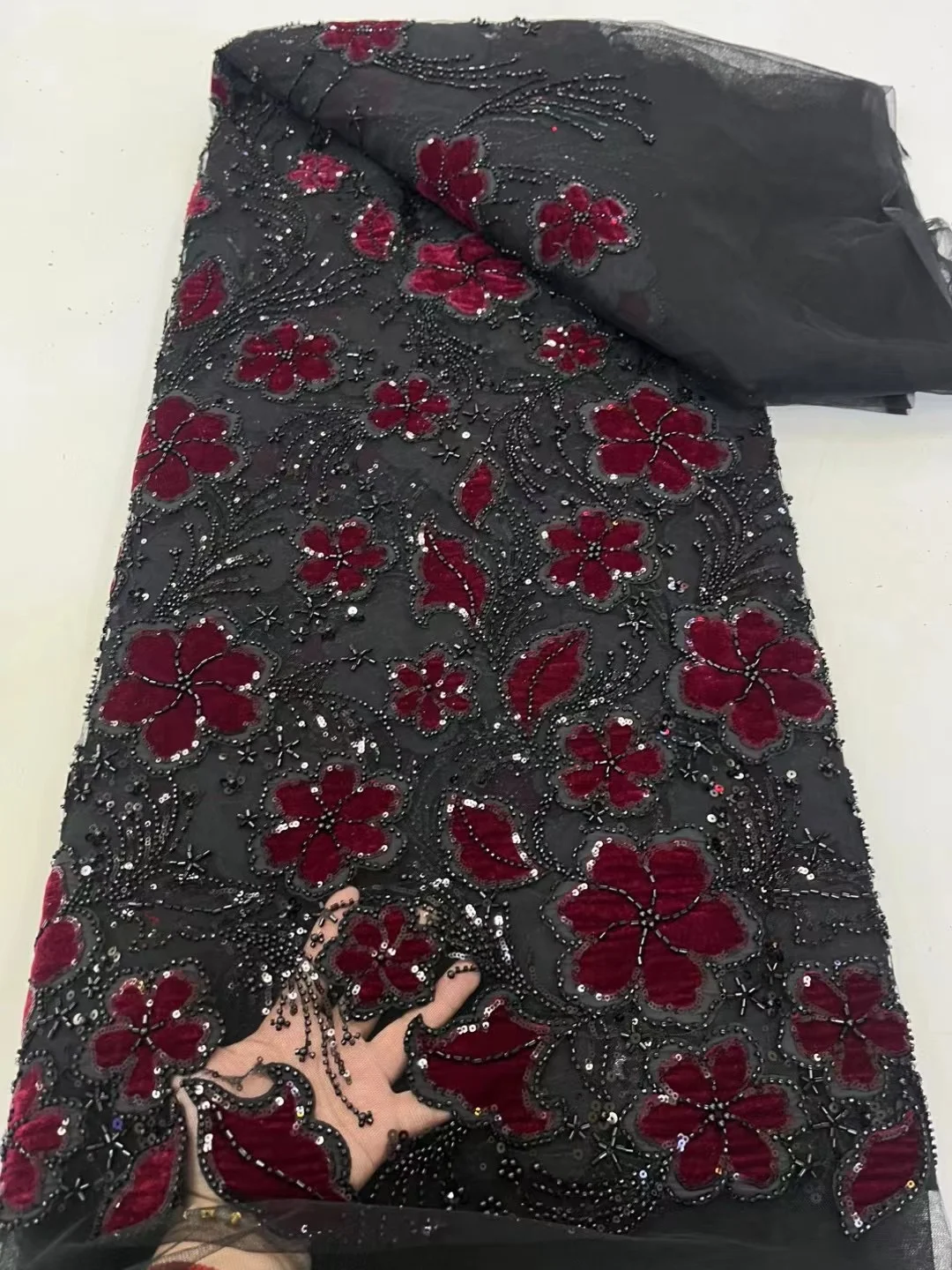 

2025 Luxury French Tulle Net Lace with Sequins and Beads African Nigerian Embroidered Lace Fabric Lace Fabric for Sewing