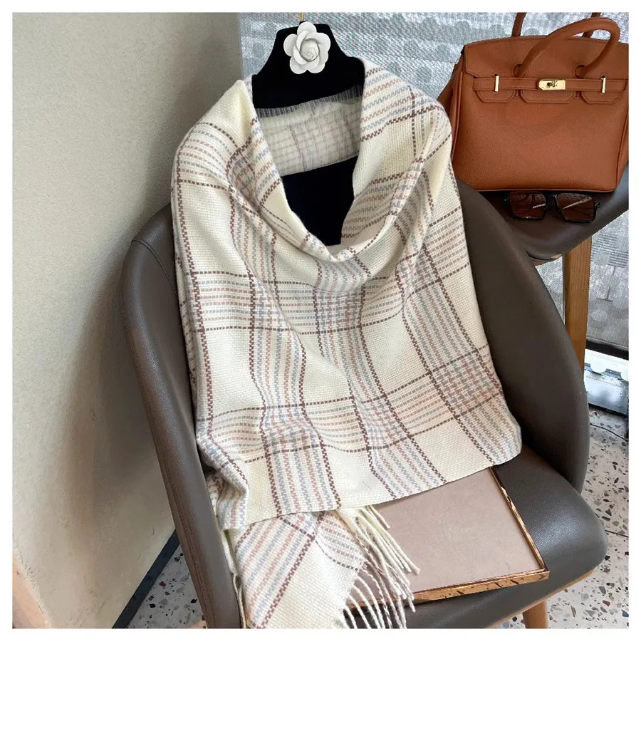 White age-reducing plaid scarf female winter tassel warm scarf rectangle 190*70 with shawl outside.