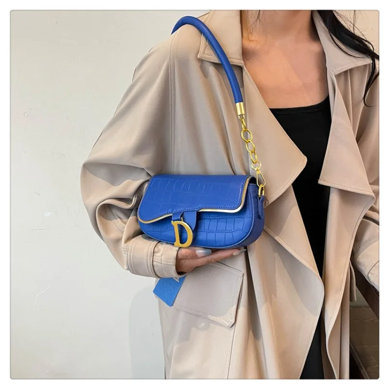 

‌2025 New PU Saddle Bag - Crossbody/Shoulder/Underarm Multi-Way Purse, Chain Strap Stone Texture Design Women's Fashion Handbag
