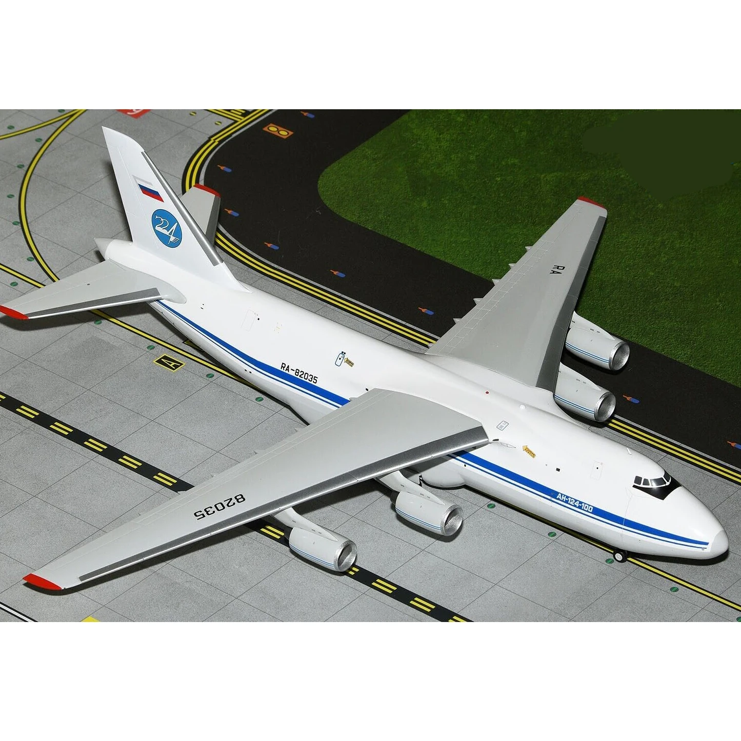 1/200 Scale GeminiJets G2TTF1080 Russian Air Force An-124 RA-82035 Transport Aircraft Finished Aircraft Model Collectible Gift