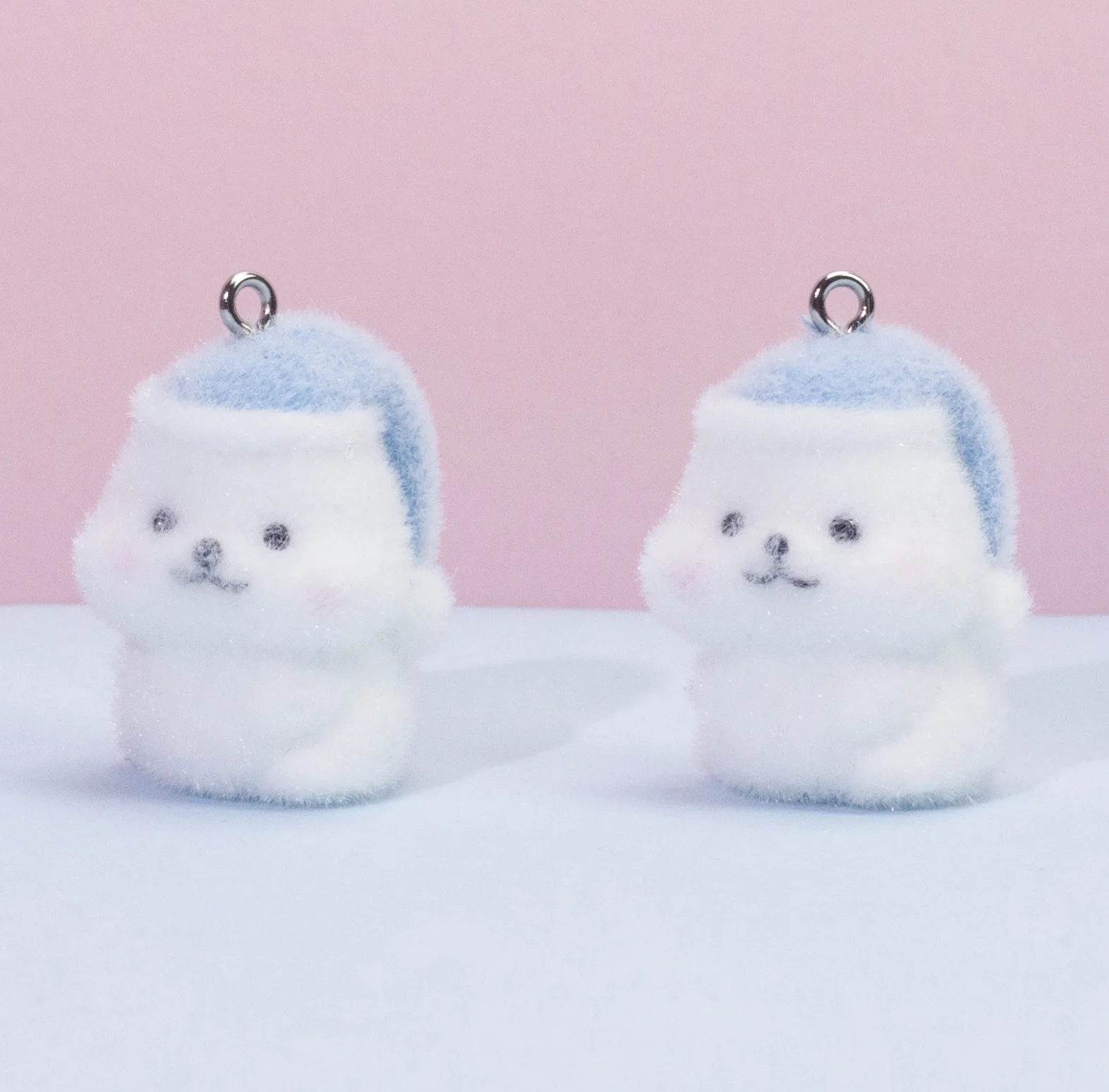 20Pcs 3D Resin Flocking Bunny Charms Moon Hat Rabbit Doll Pendant for Necklace Keychain Making DIY Jewelry Accessories Wholesale