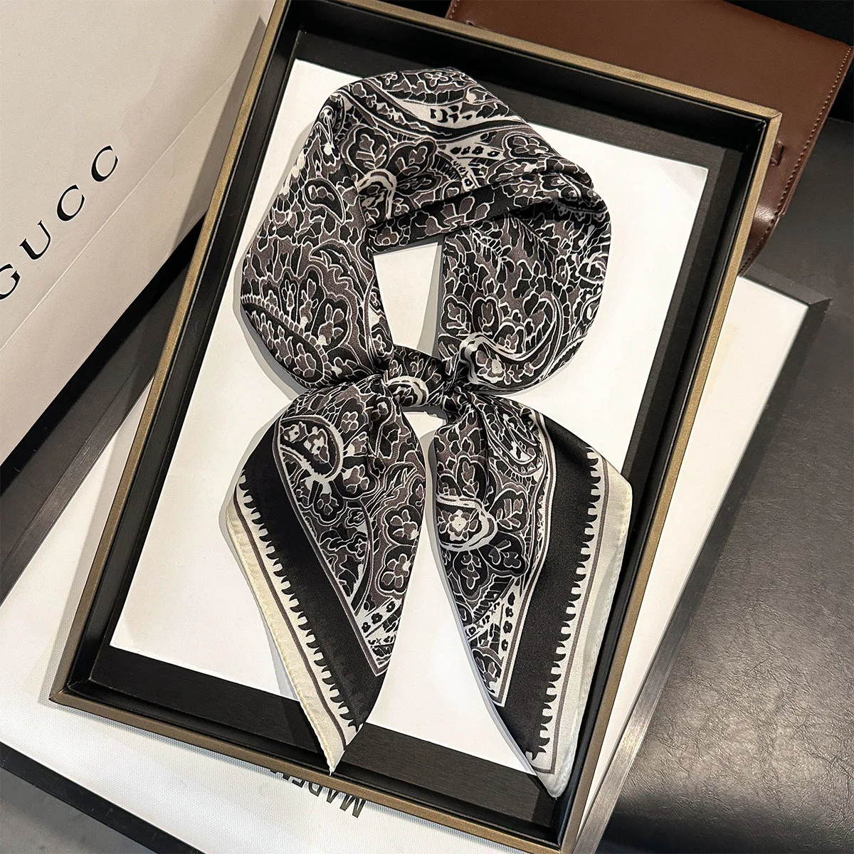 2026 Bohemia Style 70cm Square Silk Women's Scarf Satin Scarves Shawl Paisley Printed Headscarf Designer Headband Bandana Wrap