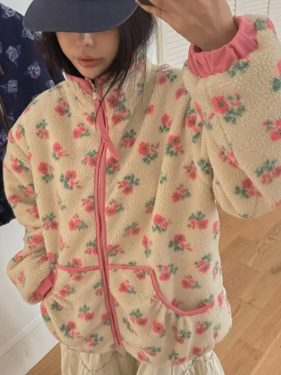 Sweet Faionable Design Loose Versatile Cotton Jaet Women's Winter Retro Embroidery Fringed Lamb Fur Vest Sli Coat