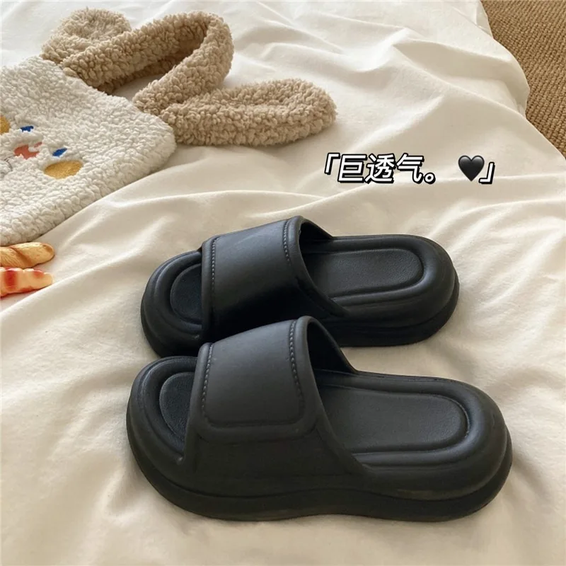 Women's slippers summer new fashionable, casual and comfortable indoor slippers beach sandals