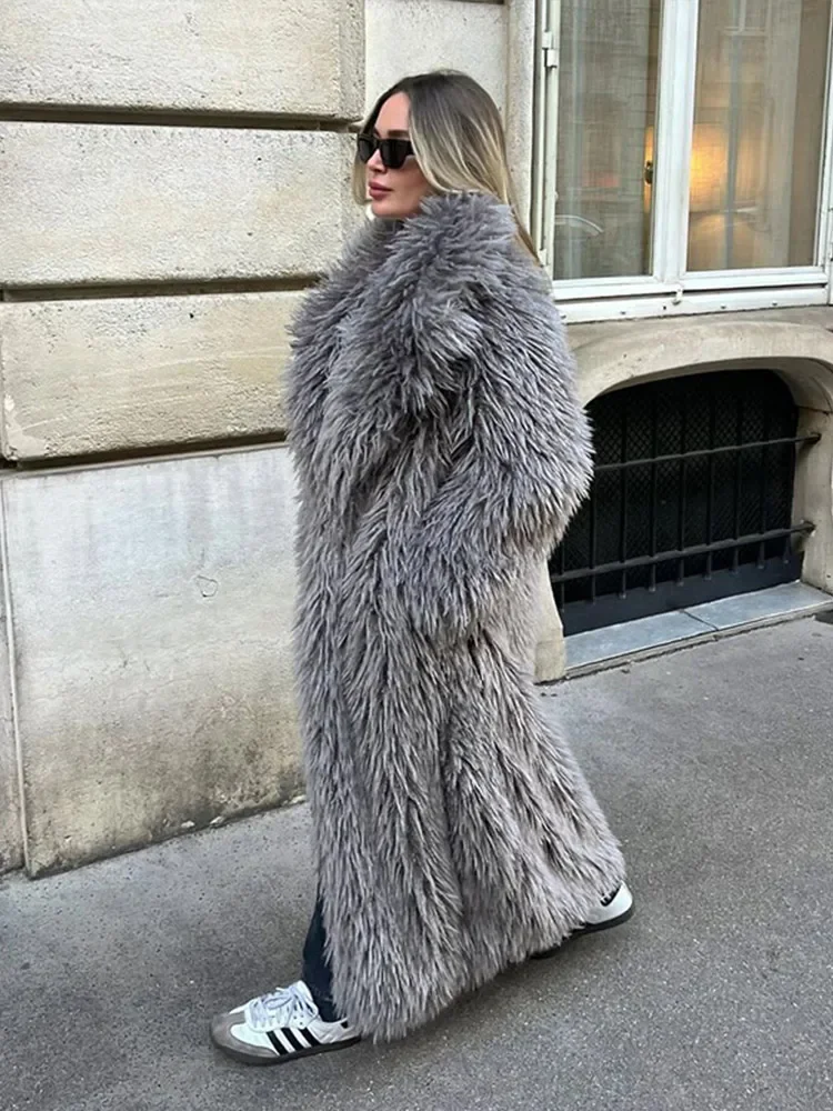 معطف شتوي طويل من الفرو الصناعي للنساء عتيق بأكمام كاملة وجيب وطية صدر السترة ملابس خارجية سميكة ودافئة للسيدات موضة 2026 ملابس خروج حضرية للسيدات