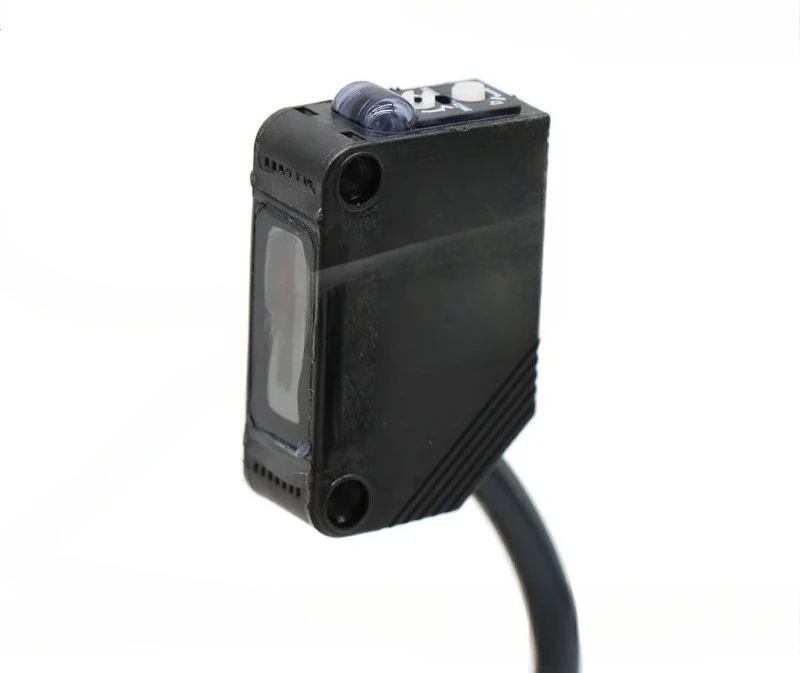 Laser photoelectric sensor specular reflection