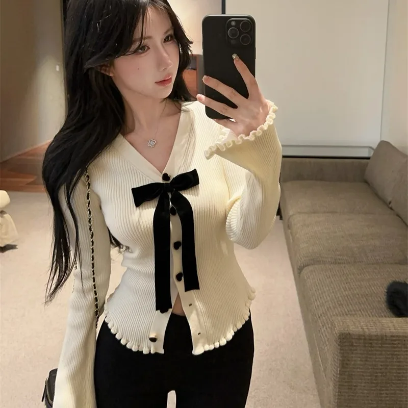 스위트 노트 하트 블루 V넥 슬림 니트 스웨터 트렌디 여성 패션 가을 겨울 신상 이너웨어 롱...