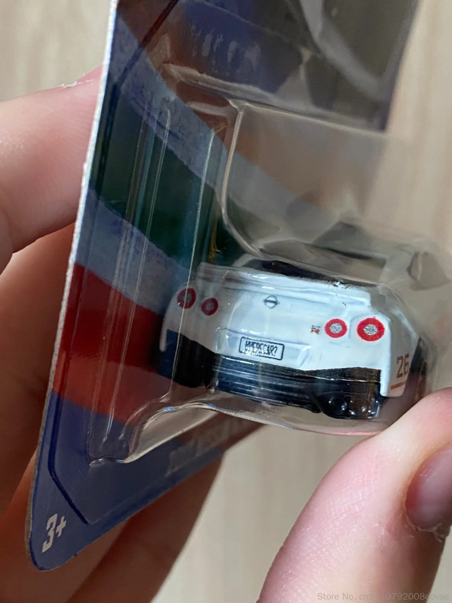 Original New Hot Wheels 7-Eleven Collab 2017 Nissan Gt R R35 Diecast Model Car 1/64 Alloy Especially Edition Model Fans Gift view 3