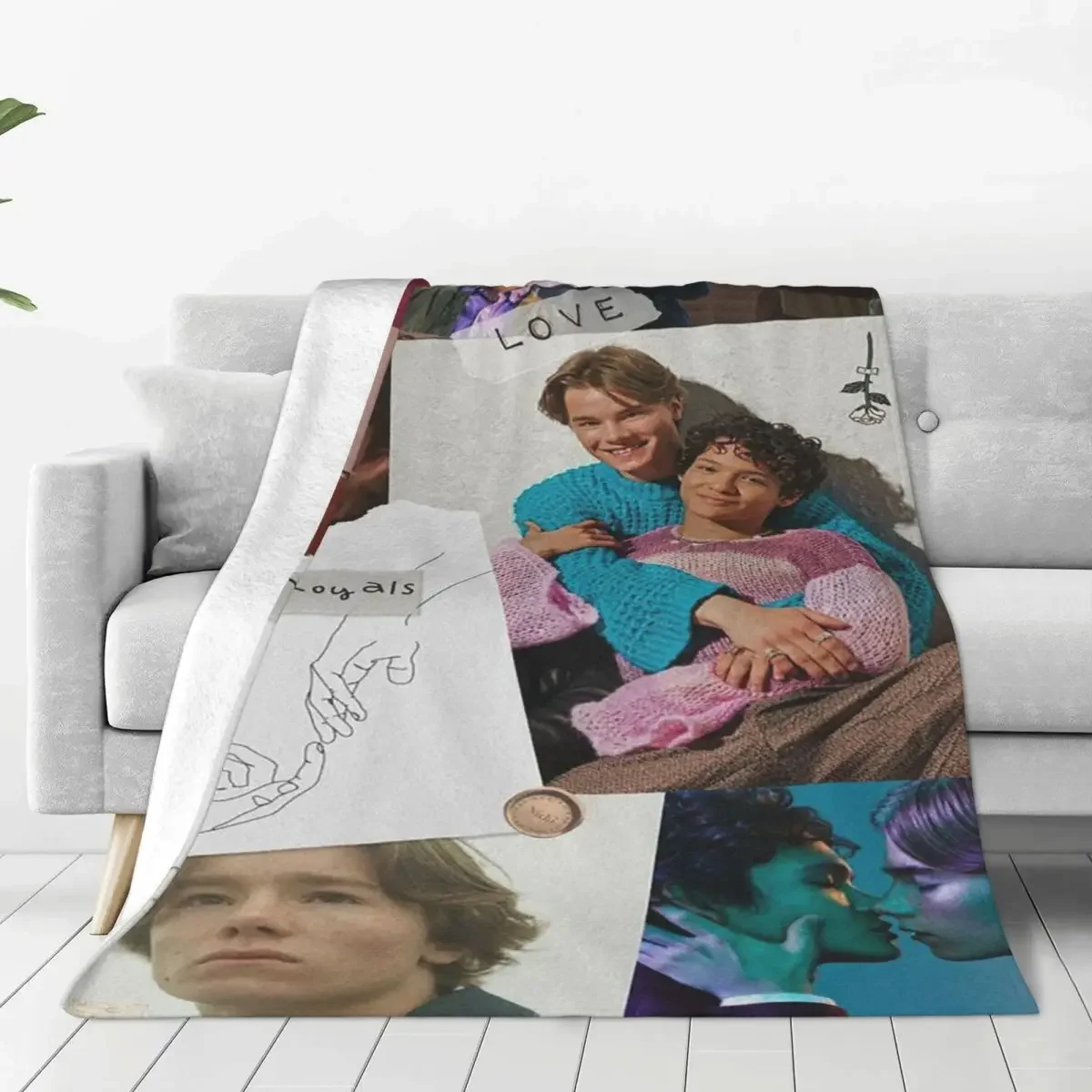 

Young Royals Plaid Baby Blanket Sofa Cover Flannel Print TV Drama Collage Portable Thin Babe Carpet For Bed Couch Bedding Throws