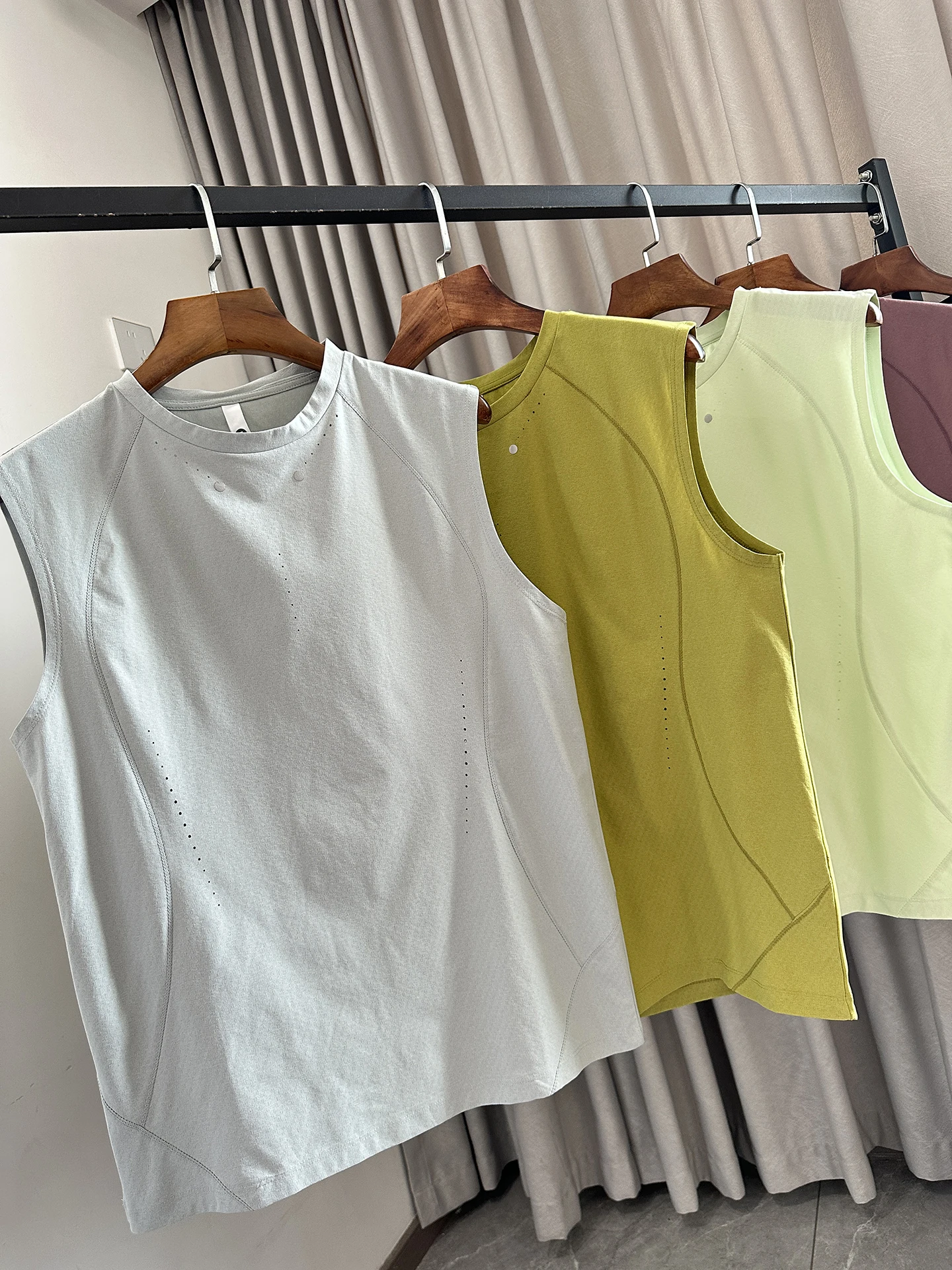 Sun Protection High Elasticity Quick Dry Breathable Men's Sleeveless Tank Top Comfortable Skin-Friendly Casual Vest