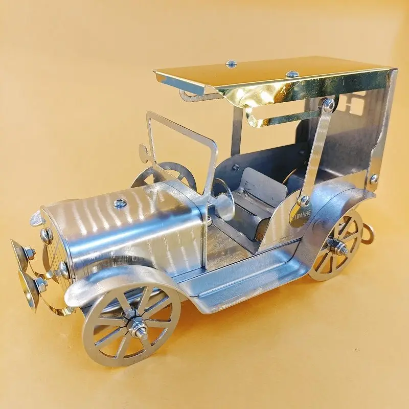 Retro classic car models, stainless steel alloy car models, living room window decorations, handicraft vintage car models