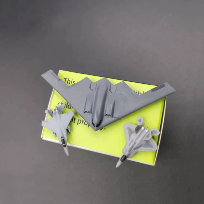 Kit de simulación de bombardero estratégico, de combate de F-15 F-22, bricolaje, decoración de aviones de lucha de colores, 1 Juego, modelo a escala 1/700, B-2