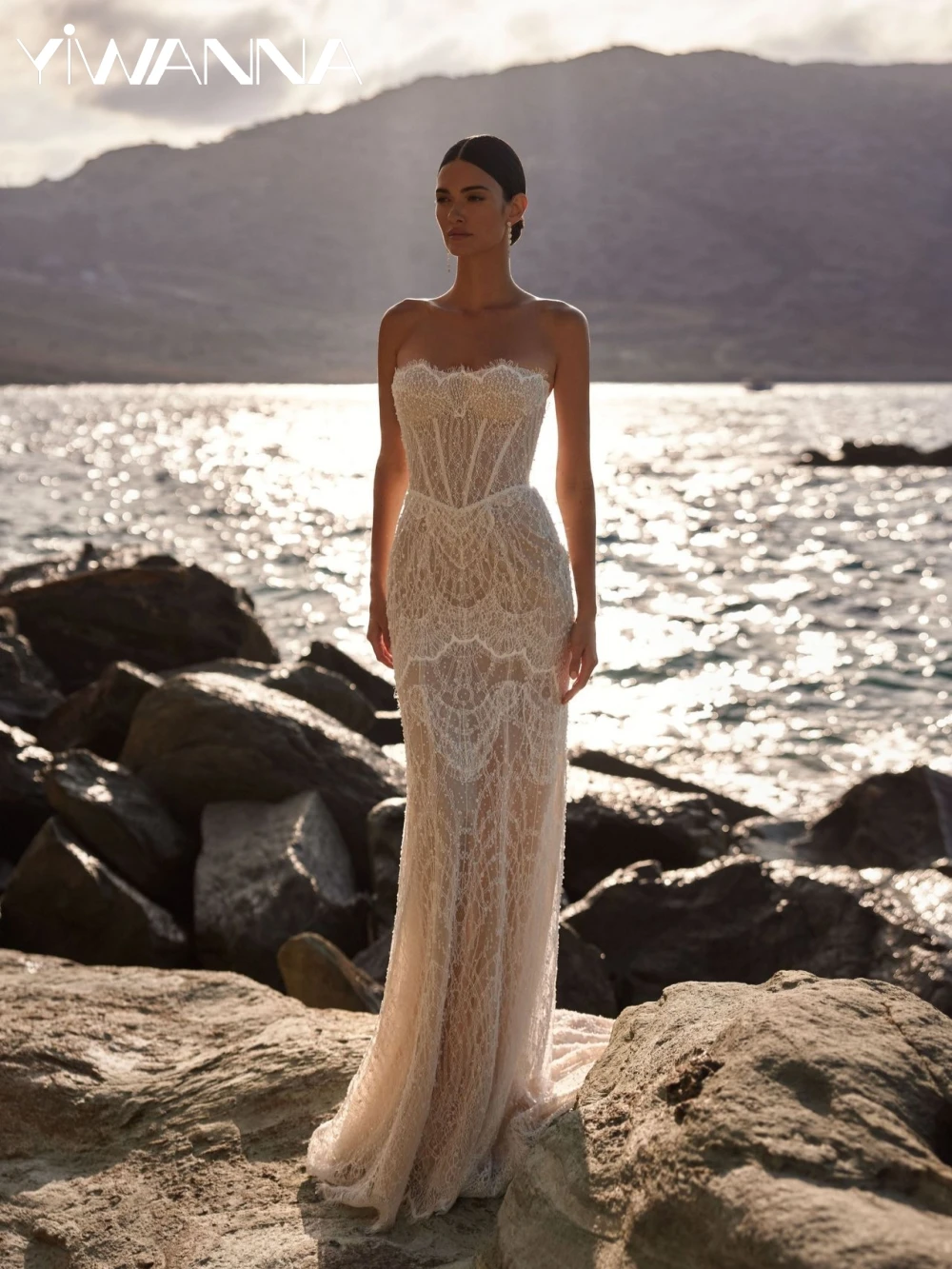 

Charming Illusion Beaded Long Beach Wedding Dress Graceful Strapless Backless Bridal Gown Customized Ivory Dresses For Bride