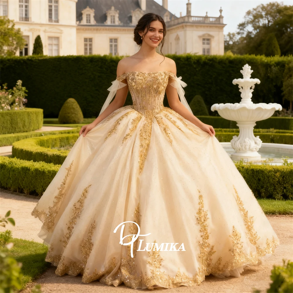 

DTLumika Exclusive Quinceanera Dresses Off the Shoulder Gold Appliques Ball Gown Sweet 15 16 Party Dresses Customized Gown