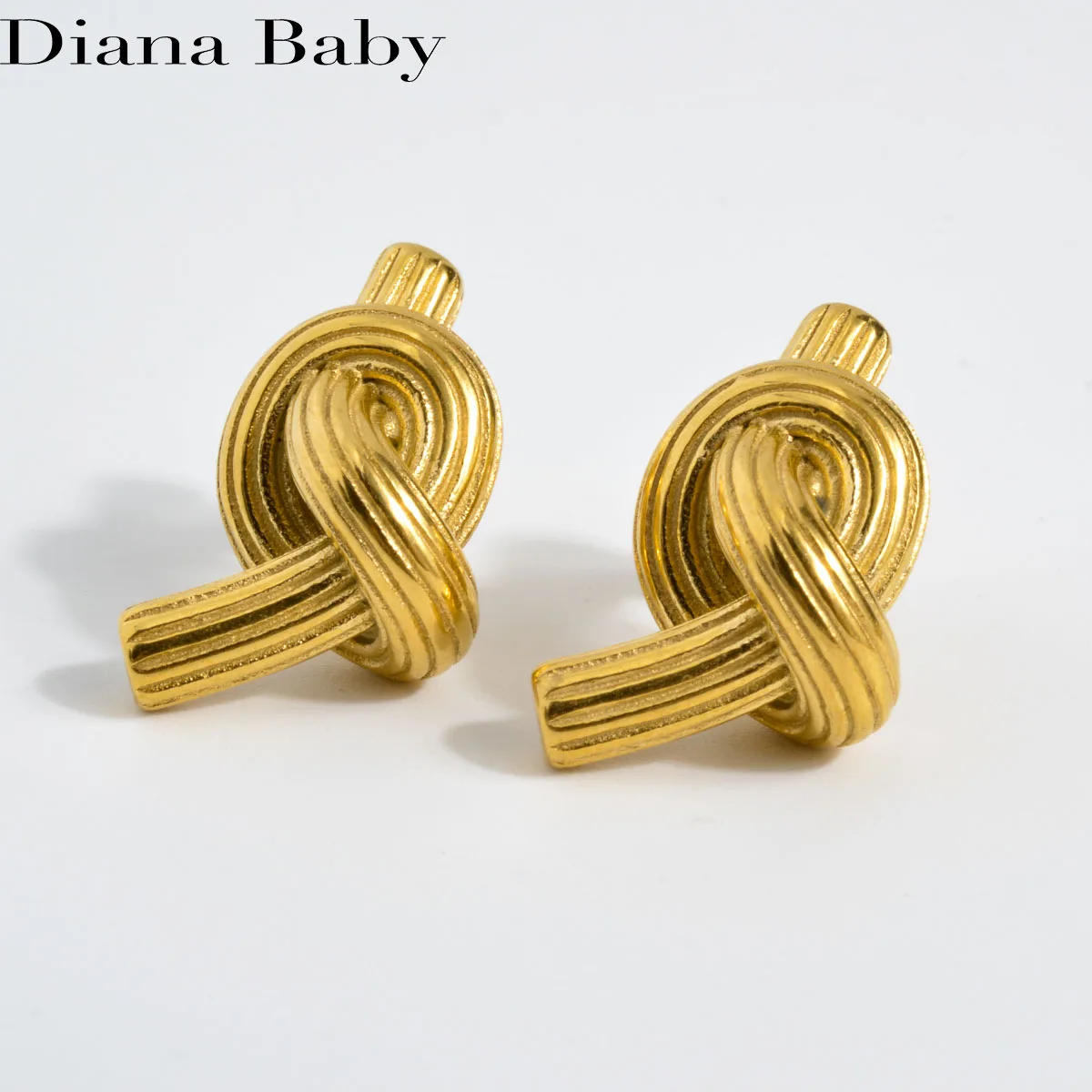 

Diana Baby Geometry Stud Earrings High Quality 18K Gold Plated Earring For Women Fashion Jewelry Accessories Wholesale