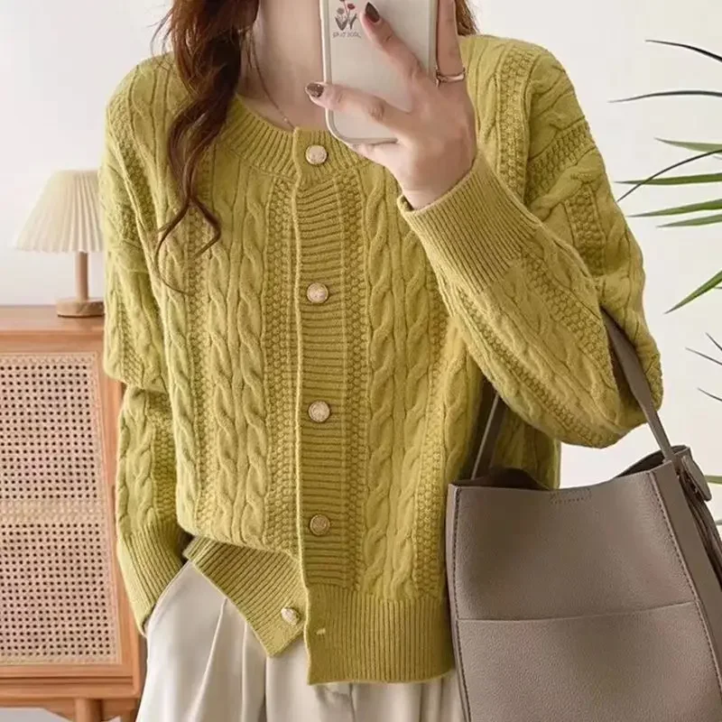 

New Style of Fall and Winter Twist Sweater Knitted Cardigan Jacket Top XQ123