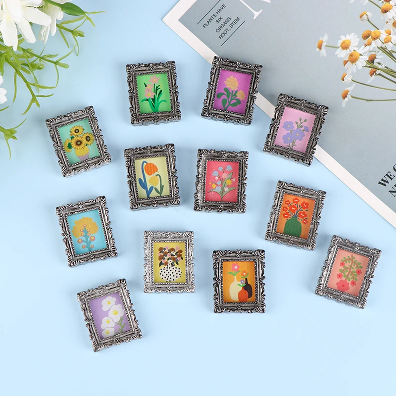 New【2x Random Dollhouse Miniature Frame Antique Manny Frame Oil Painting Model 1:12 Mini DIY Doll House Decoration Accessories】