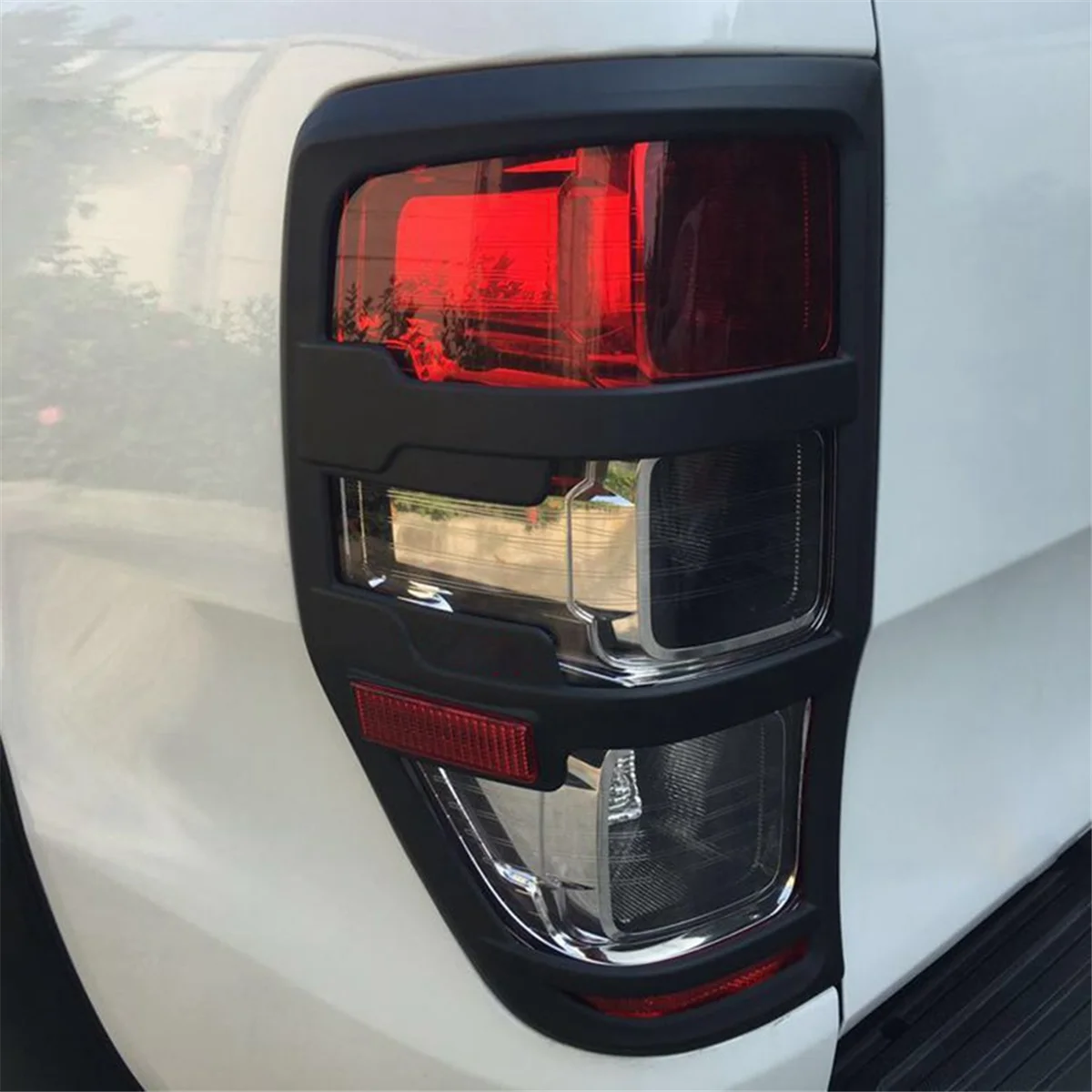 Campanas de lámpara trasera para cubierta de luz trasera Ford Ranger