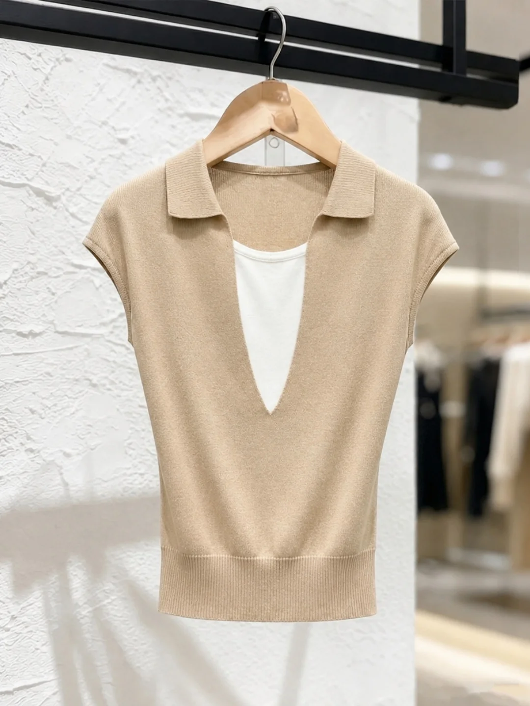 

Summer Ice Silk Knitted Top Soft Comfortable Color Block Slimming Korean Style Fashionable Short Sleeve Women's Silk Shirt