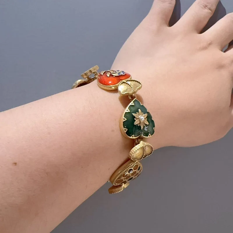 

Vintage Antique Love Enamel Heart Bracelets For Women Accessories Gold Color Rhinestone Luxury Dubai Jewelry Charms Valentine