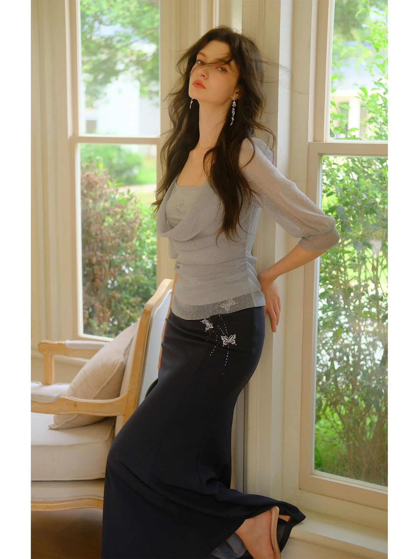 

Комплект из двух предметов: топ с воротником Питер Пэн, поясом и юбка с стразами для женщин, весенне-осенний модный ансамбль