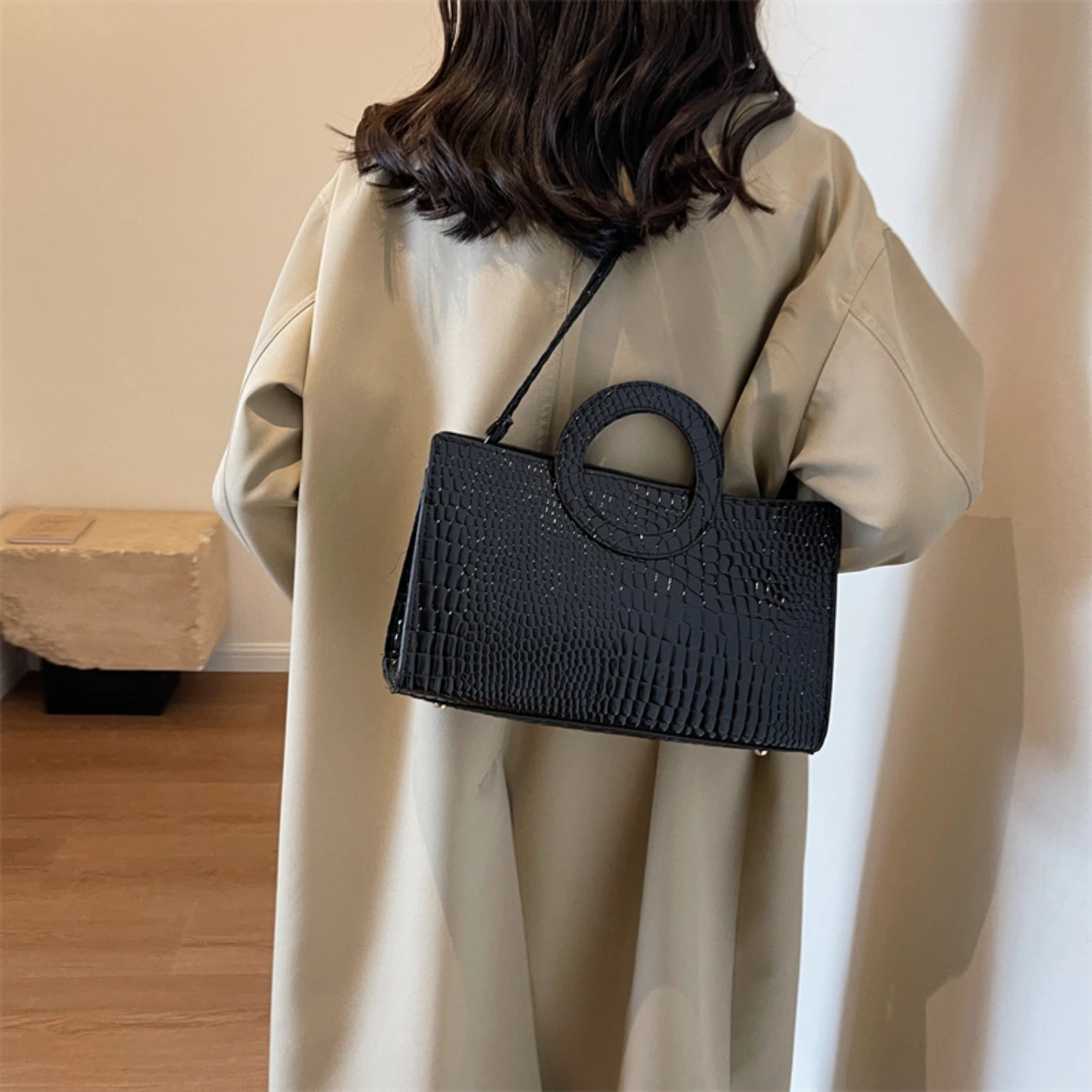 Classic Western Style Crocodile Pattern Shoulder Bag, Solid Color Top Handle Satchel Bag For Daily Use