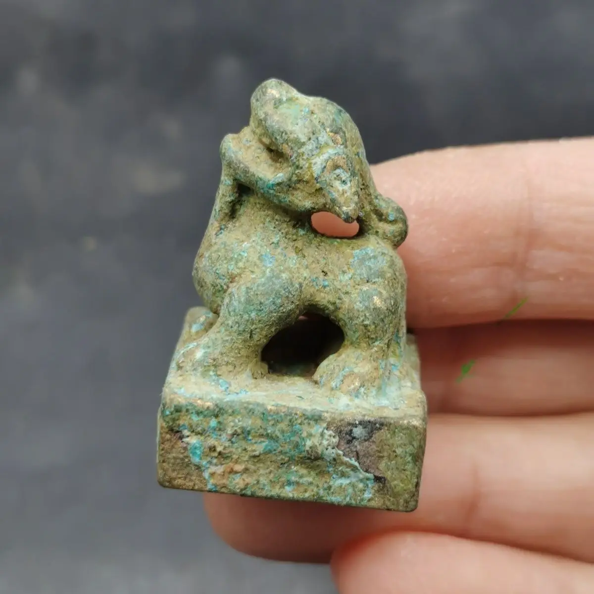 Vintage auspicious beasts Seal Stamp Statue Sculpture Figurines Home Garden Decoration Statues
