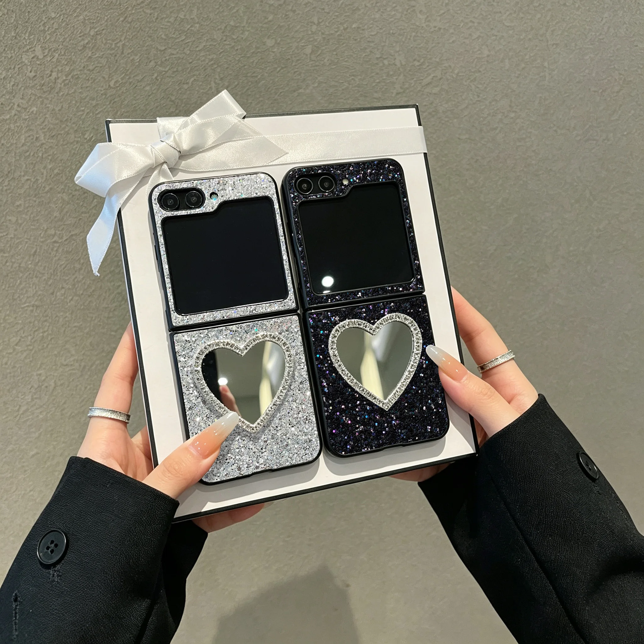 Luxuriöse Glitzer-Mode-Leder-Handyhülle für Samsung Galaxy Z Flip 8 7 6 5 4 3 Flash Mirror Glänzende Diamant-Strass-Hartschale – Detail 1