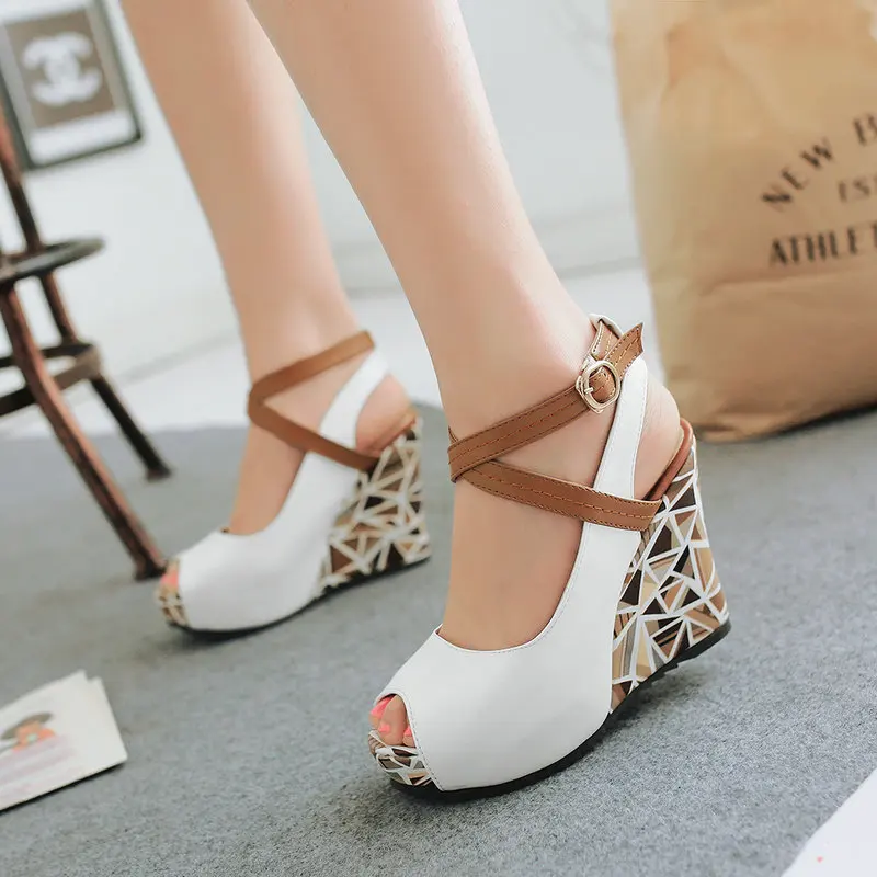 Summer Style Slope Heel Sandals Waterproof Platform Super High Heel Ladies Style Fashion Sandals Thick Sole Fish Mouth Sandals