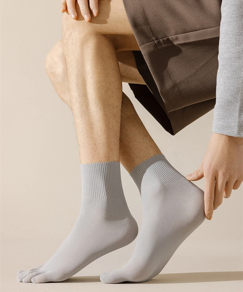 5 Paar Sommer-Männer-5-Finger-Socken, dünn, atmungsaktiv, Samt, elastisch, schweißabsorbierend, einfarbig, geteilte Zehensocken für Herren für EU38–45 – Detail 11