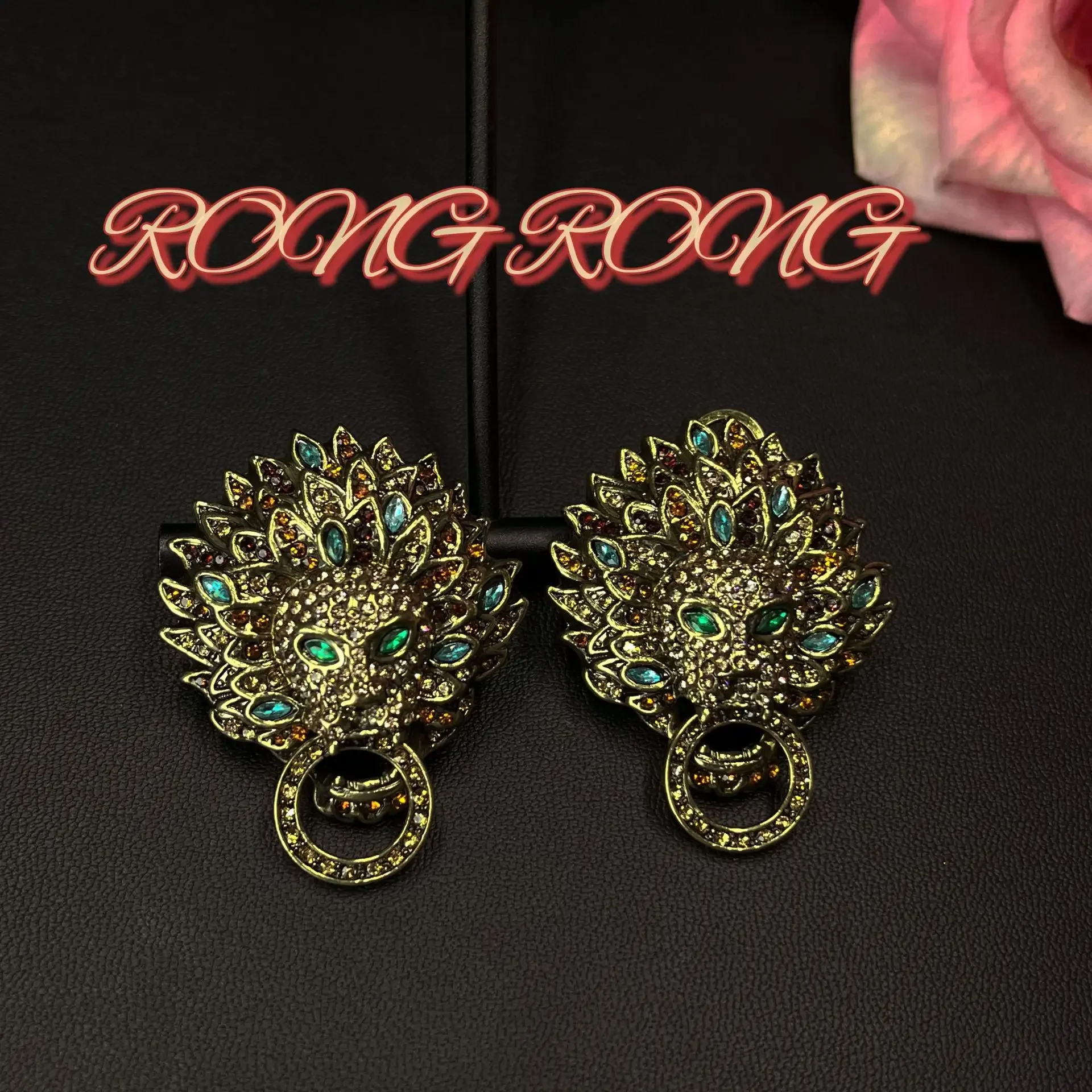 European and American Personality Exaggerated Heavy Diamond-studded Lion Head Shape Earrings Retro High-end Vintage Earrings