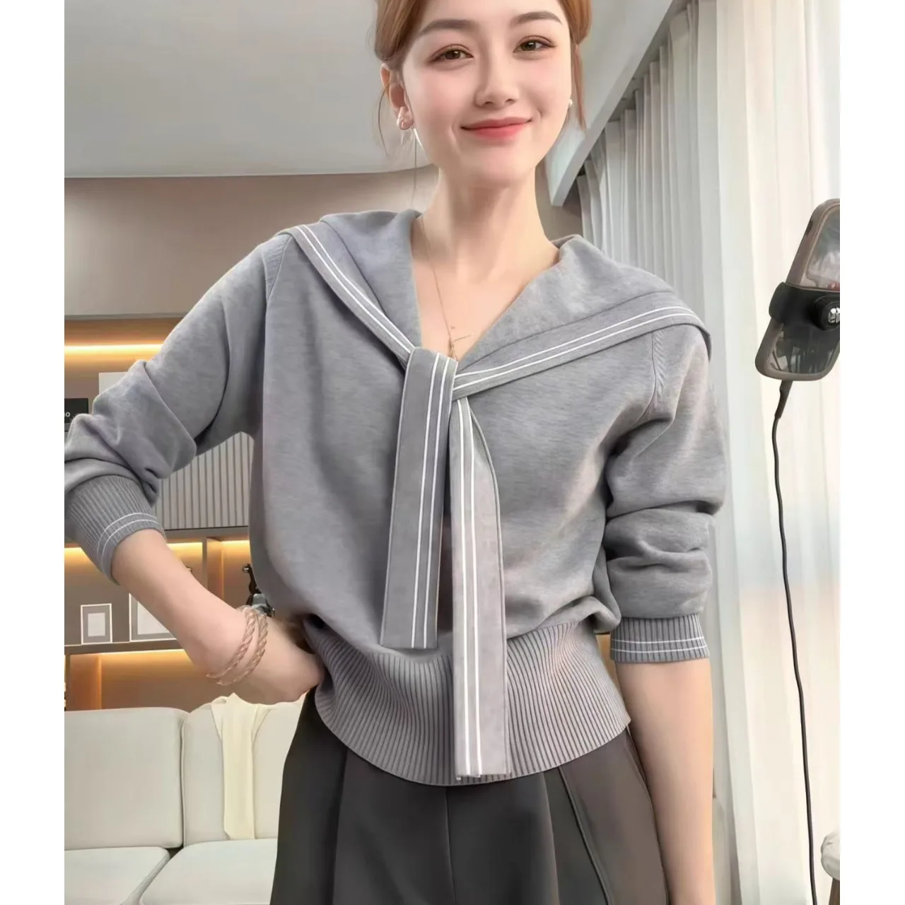 رمادي البحرية طوق مخطط متماسكة البلوز سترة قصيرة القمم عطر صغير عبرت القوس جديد الخريف المرأة ملابس داخلية غير رسمية Y2K