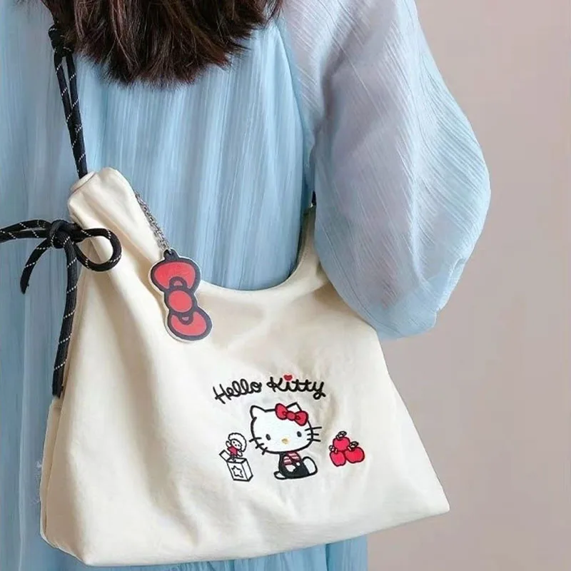 

Sanrio Hello Kitty Canvas Bag Cute Embroidery Satchel High Volume Female 2025 New Tote Bag Portability Korean Lazy Style