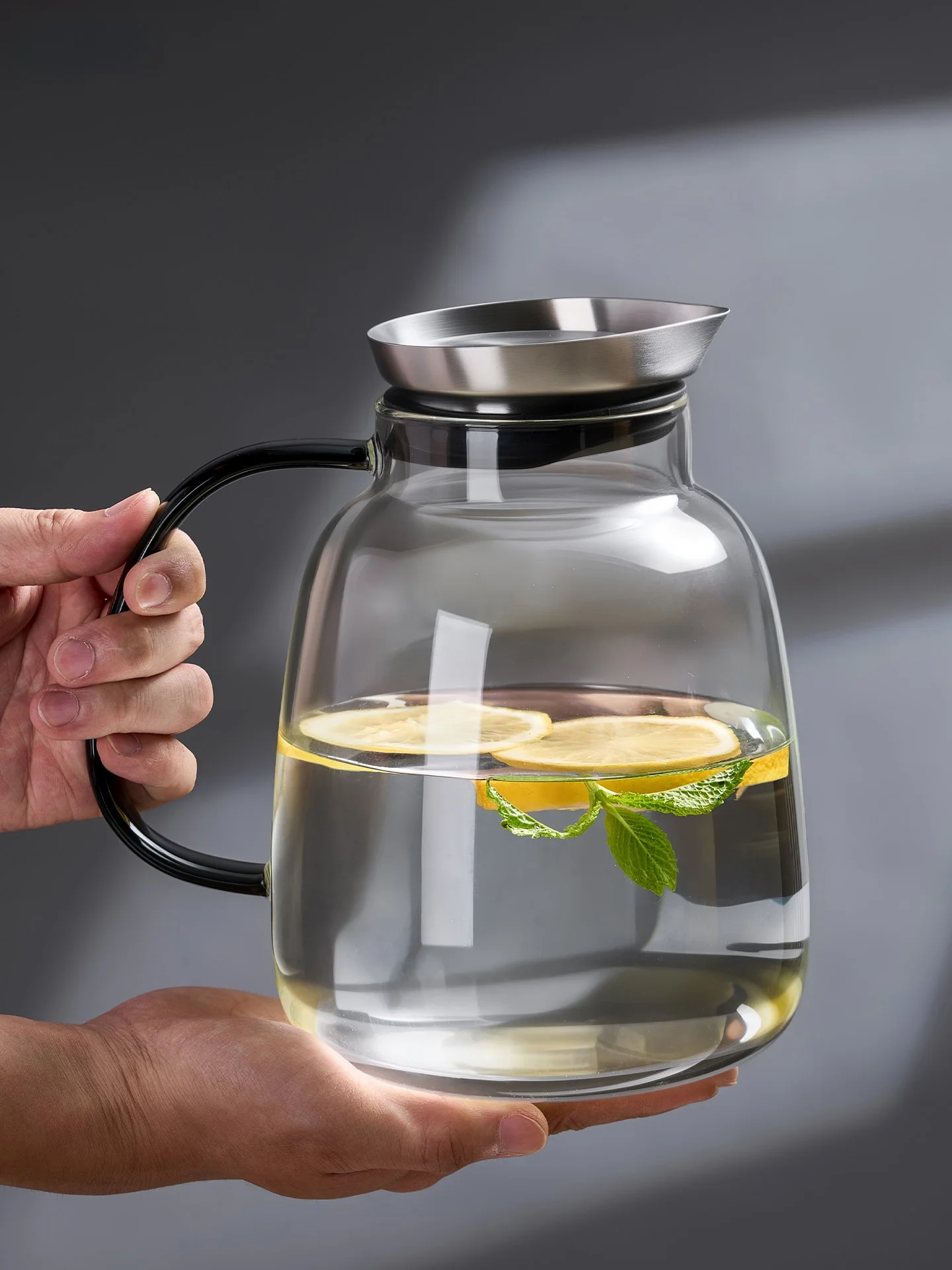 large-capacity-borosilicate-glass-cold-water-pot-heat-resistant-tea-water-separation-transparent-simple-design-home-use-tea-k