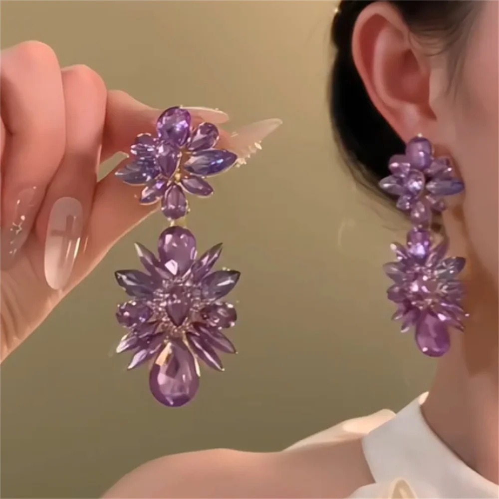 Super flash purple crystal pendant, fringed earrings, women's light luxury high-end studs, exaggerated dress earrings.