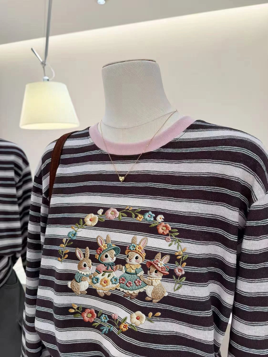 Retro Striped Print Long Sleeve T-Shirt Women's Loose Fit round Neck Slimming Versatile Anti-Aging Cover up Top Korean Style