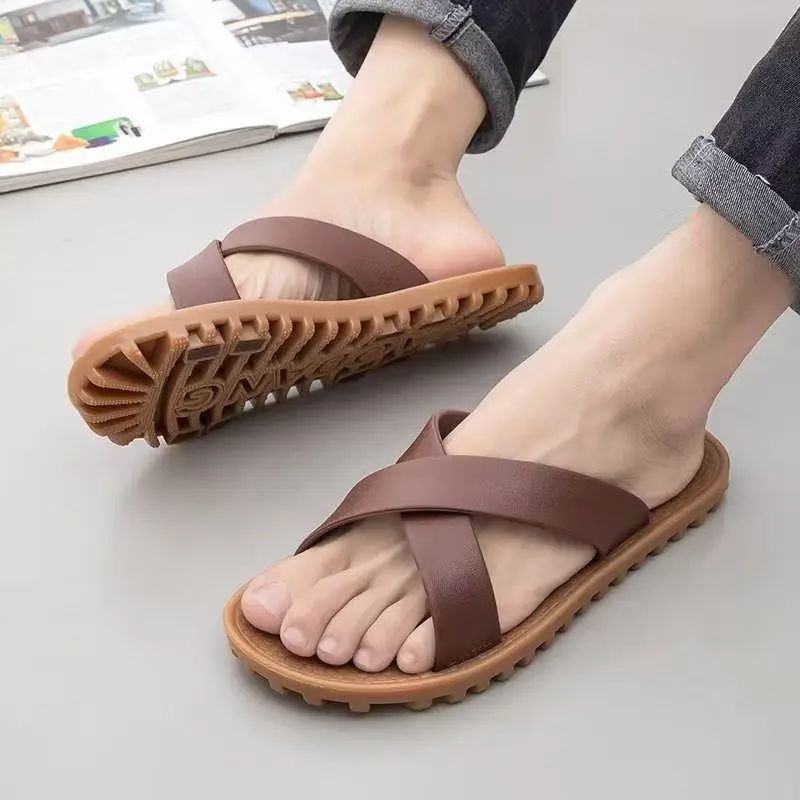 Summer New Men Criss-Cross Strap One Word Slippers Soft Sole Non Slip Lightweight Home Slippers Outdoor Beach Slippers Sandals