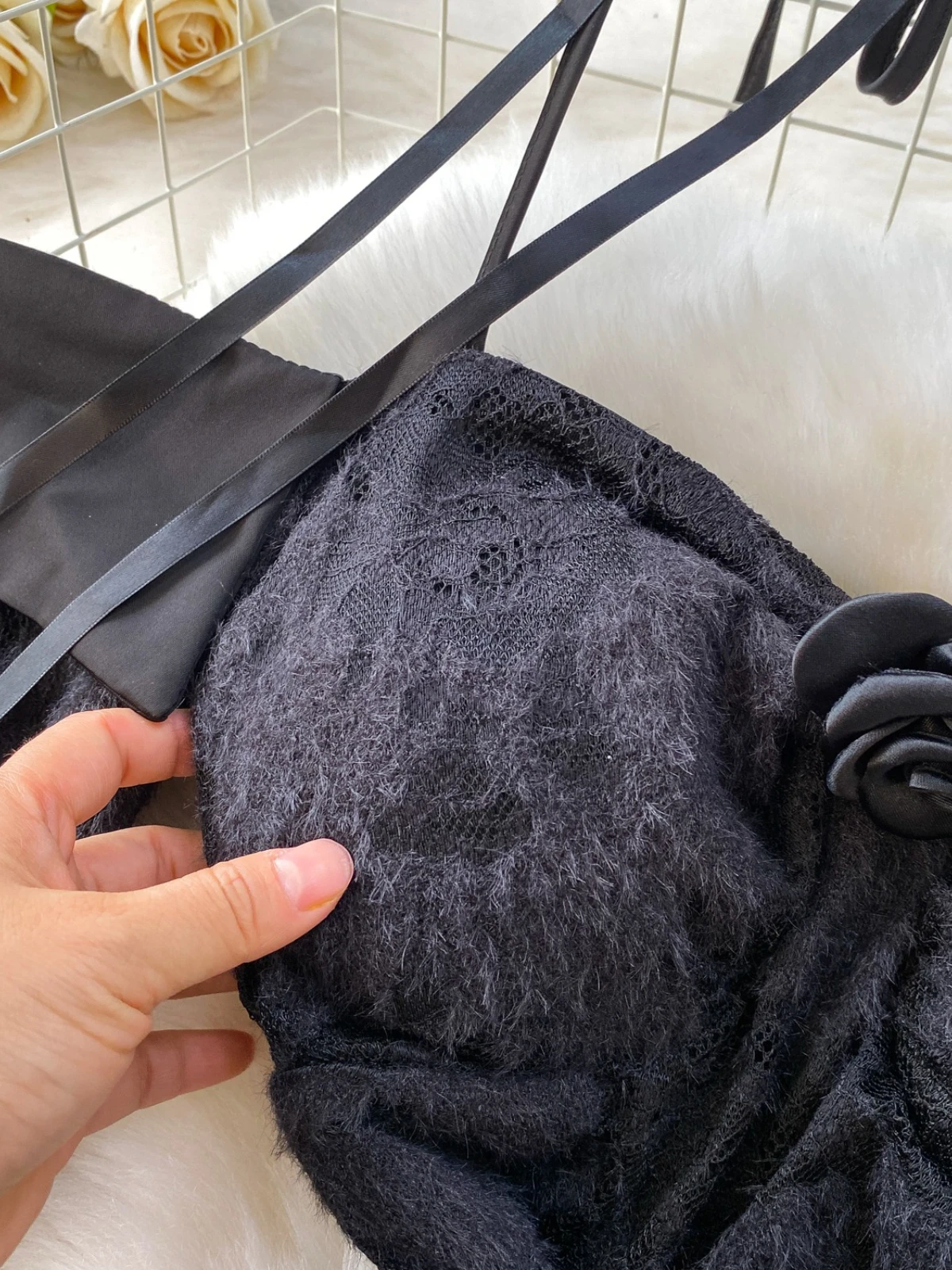 Foamlina 2025 New Women's Lace Dress Solid Tie-up Halter Neck Off Shoulder Long Sleeve 3D Flower Detail Slim Bodycon Party Dress