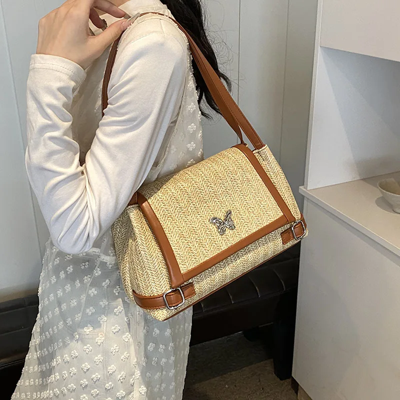 

2025 New Woven Straw Tote Bag for Women Large Capacity Beach Shoulder Bag Stylish Underarm Purse Boho Commuter Bag​