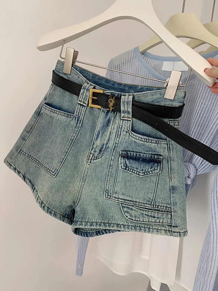 Estate 2025 Pantaloncini di jeans da donna larghi a vita alta di nuovo design multi-tasca A-Line Pantaloncini di moda comodi e casual