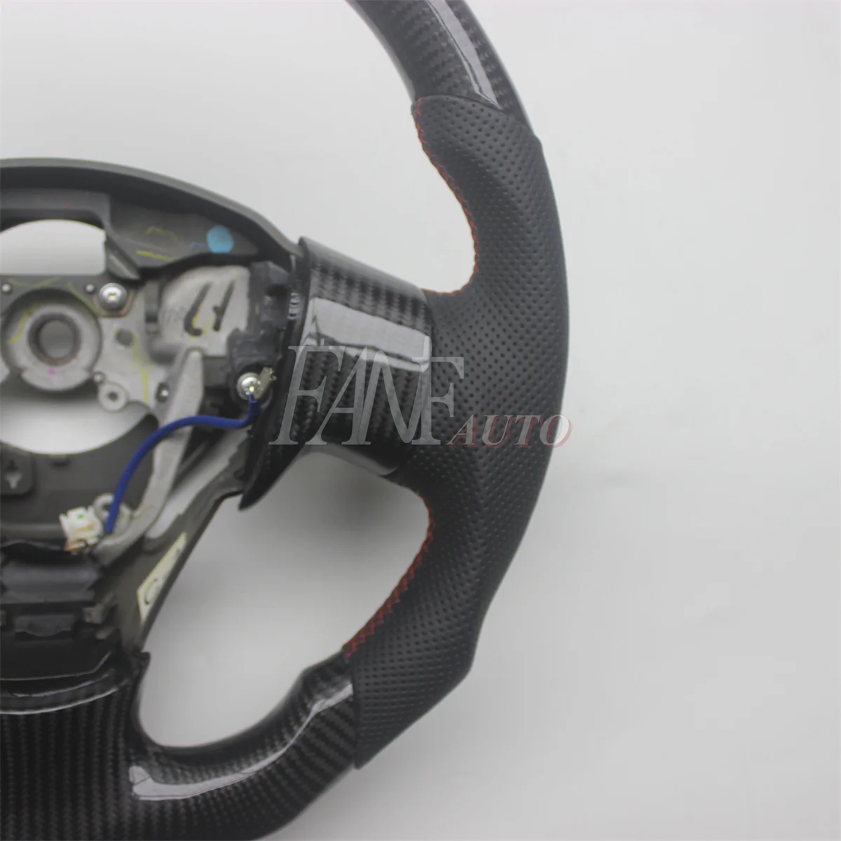 Replacement Real Carbon Fiber Steering Wheel with Leather for Toyota Corolla 2010-2013