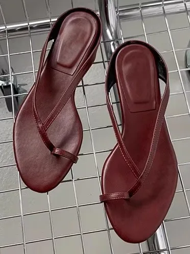 

Summer 2025 Women's Sli Thi Heel Thong Slippers Breathable Synthetic Leather Beach Sandals Casual Low Heel Glue Adhesiv...